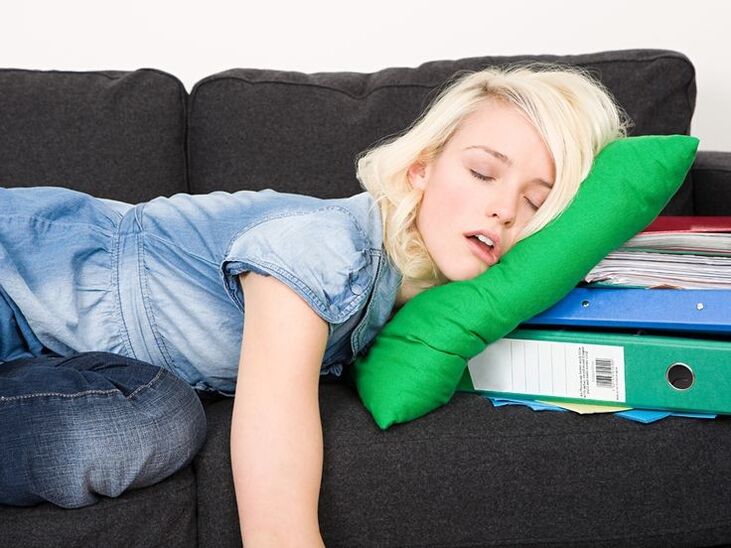 неудобната поза при сън като причина за гръдна остеохондроза